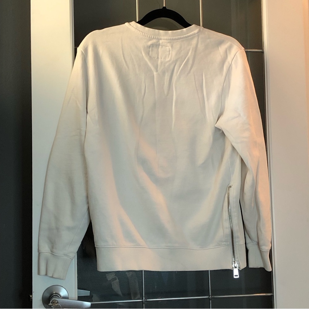 Guess Sweatshirt - Picture 3 of 5